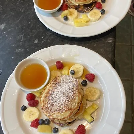 Bed & Breakfast Rugged Glen 4*