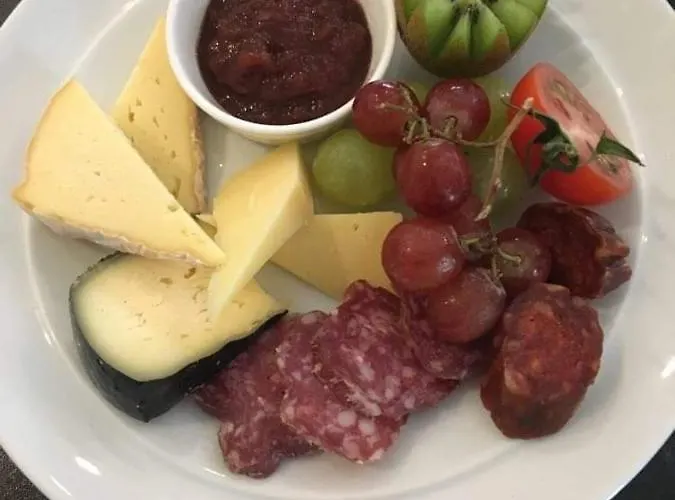 Rugged Glen Bed & Breakfast 4*